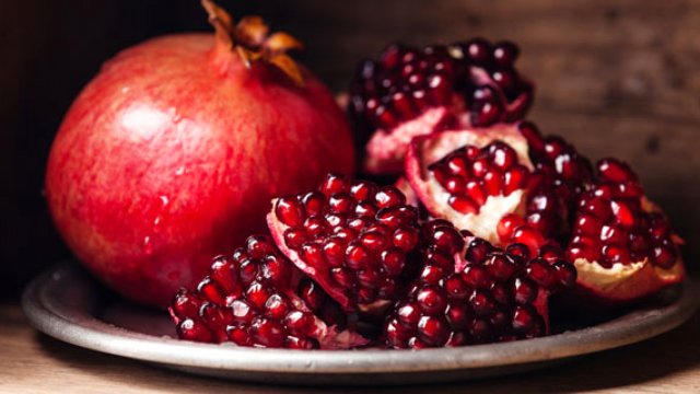 Pomegranates | fruits for diabetics