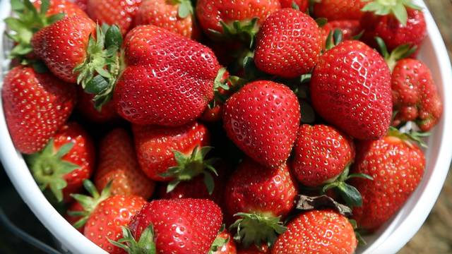 Strawberries | fruits for diabetics