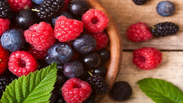 berries | foods to reduce blood pressure