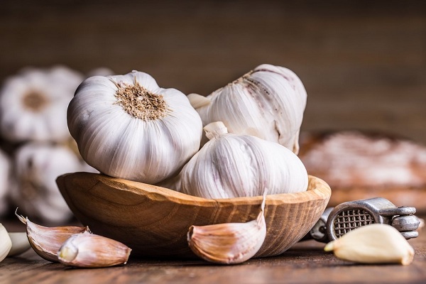 Garlic | anti-aging foods